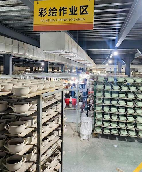 調(diào)查 關(guān)稅風(fēng)暴百日記 美線運(yùn)價(jià)飆升再跳水,中國(guó)外貿(mào)企業(yè) 危 中尋機(jī)